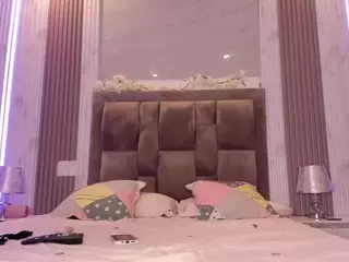 ZaraCakes's Live Sex Cam Show