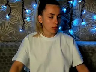 MaggieCake's Live Sex Cam Show
