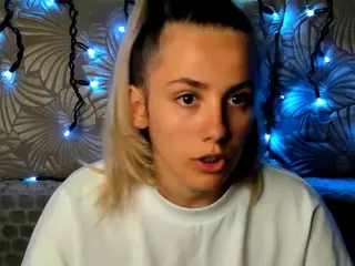 MaggieCake's Live Sex Cam Show