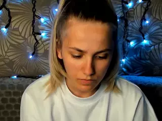 MaggieCake's Live Sex Cam Show