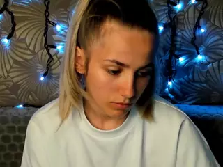 MaggieCake's Live Sex Cam Show