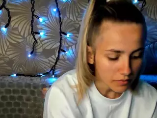 MaggieCake's Live Sex Cam Show