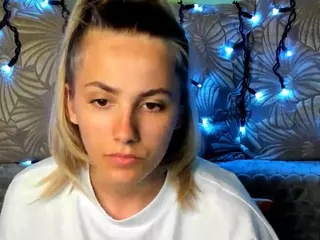 MaggieCake's Live Sex Cam Show