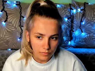 MaggieCake's Live Sex Cam Show