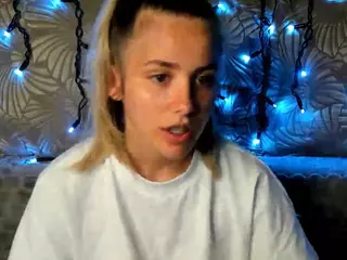 MaggieCake's Live Sex Cam Show