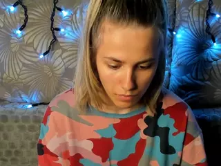 MaggieCake's Live Sex Cam Show