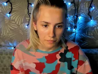 MaggieCake's Live Sex Cam Show