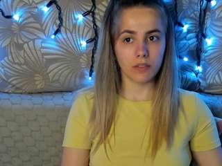 Live cam show with MaggieCake