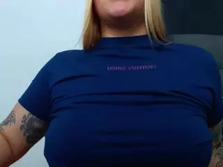 hanna-sweethot's Live Sex Cam Show
