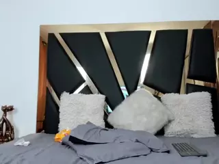 Laurel and Konnie's Live Sex Cam Show