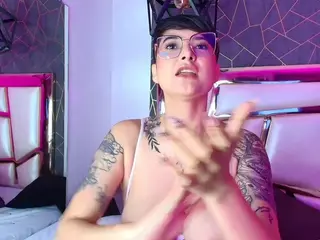 Annie's Live Sex Cam Show
