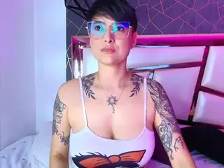 Annie's Live Sex Cam Show