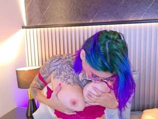 Live cam show with Annie