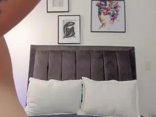 helen-moorex's Live Sex Cam Show