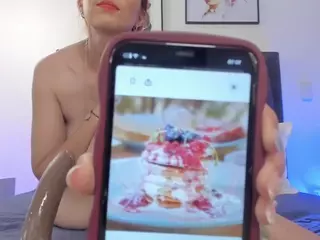 helen-moorex's Live Sex Cam Show