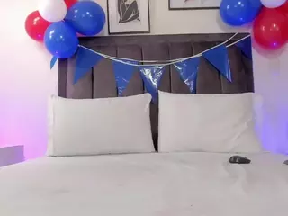 helen-moorex's Live Sex Cam Show