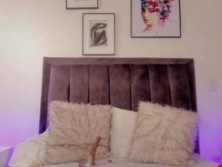 Live cam show with helen-moorex