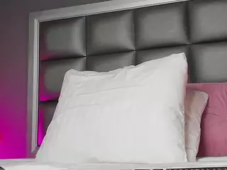 AnaisBloom's Live Sex Cam Show