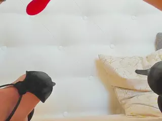 Karissia's Live Sex Cam Show