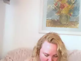 LauraSky's Live Sex Cam Show