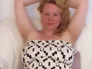 LauraSky's Live Sex Cam Show