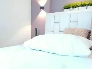 natalia-20's Live Sex Cam Show