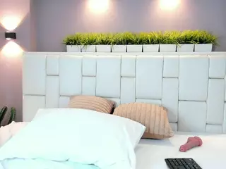 natalia-20's Live Sex Cam Show