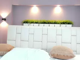natalia-20's Live Sex Cam Show