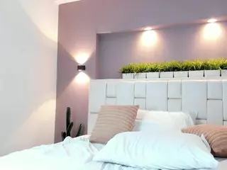 natalia-20's Live Sex Cam Show