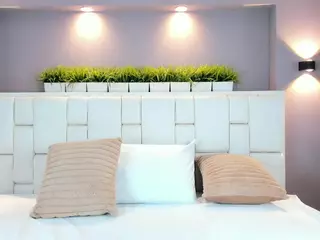 natalia-20's Live Sex Cam Show