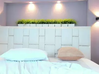 natalia-20's Live Sex Cam Show