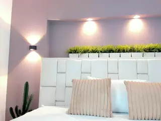 natalia-20's Live Sex Cam Show