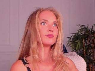 Live cam show with Deea