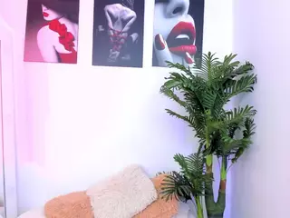 fioresantamaria's Live Sex Cam Show