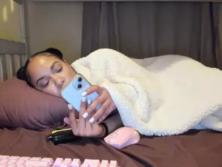 kameltoekitty's Live Sex Cam Show