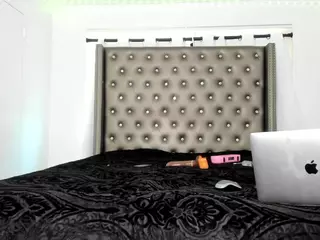 Sasha Malone's Live Sex Cam Show