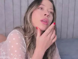 Chloe Dee's Live Sex Cam Show