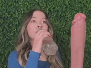 Chloe Dee's Live Sex Cam Show