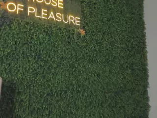 Chloe Dee's Live Sex Cam Show