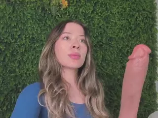 Chloe Dee's Live Sex Cam Show