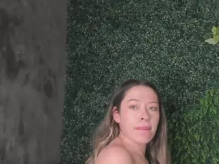 Chloe Dee's Live Sex Cam Show