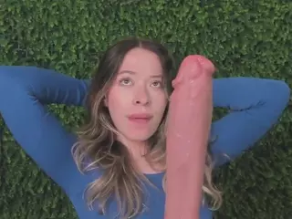 Chloe Dee's Live Sex Cam Show