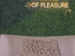 Chloe Dee's Live Sex Cam Show