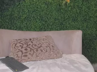 Chloe Dee's Live Sex Cam Show