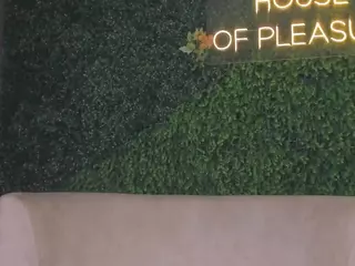 Chloe Dee's Live Sex Cam Show