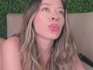 Chloe Dee's Live Sex Cam Show
