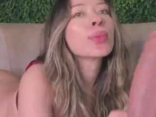 Chloe Dee's Live Sex Cam Show