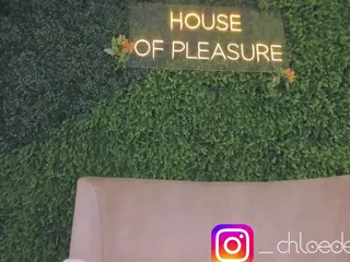 Chloe Dee's Live Sex Cam Show