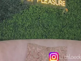 Chloe Dee's Live Sex Cam Show