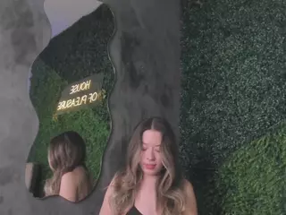 Chloe Dee's Live Sex Cam Show